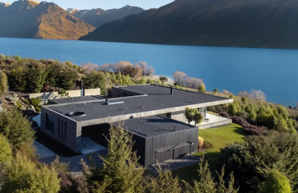Premium Property New Zealand - Buy or wait?