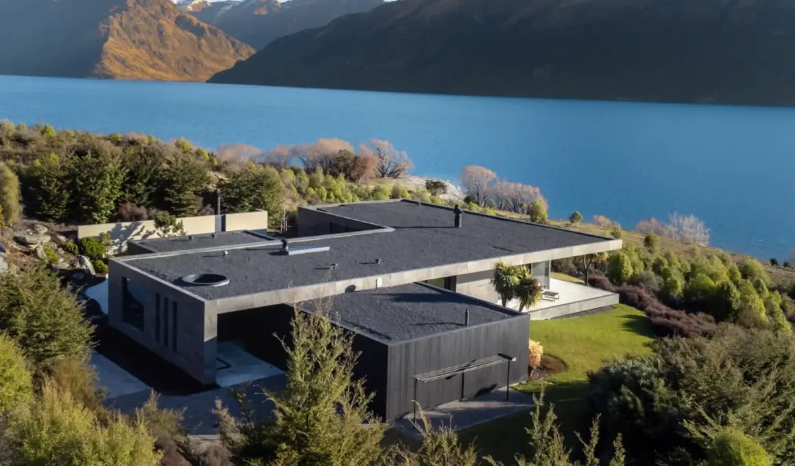 Premium Property New Zealand - Buy or wait?